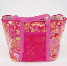 Carica l'immagine nel visualizzatore di Gallery, Tessuto laminato fantasia rosa