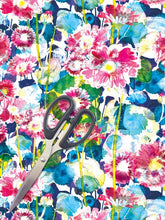 Carica l'immagine nel visualizzatore di Gallery, Tessuto Ecopelle Tessy Fiori grandi