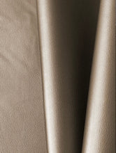 Carica l'immagine nel visualizzatore di Gallery, Tessuto Ecopelle Tessy Plus Bronzo